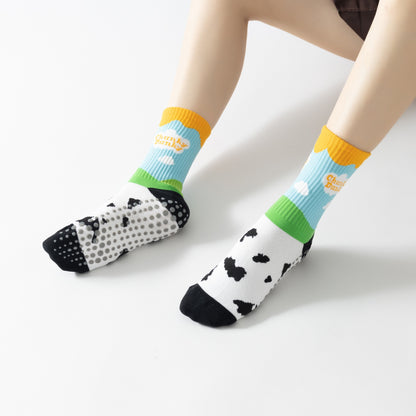 pilate grip socks, reformer pilates socks,best pilates socks, yoga gripsocks, studio socks, fitness socks, gym socks, workout socks, and barre socks, gripsocks in Canada, gripsocks in USA, Australia gripsocks