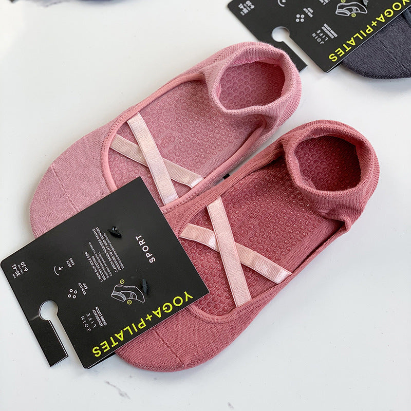 Discover pilate and yoga gripsocks, the essential studio accessory with an elegant twist. Perfect for Fitness, gym, workout, studio, wall pilate, and barre.