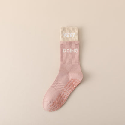 pilate grip socks, reformer pilates socks,best pilates socks, yoga gripsocks, studio socks, fitness socks, gym socks, workout socks, and barre socks, gripsocks in Canada, gripsocks in USA, Australia gripsocks