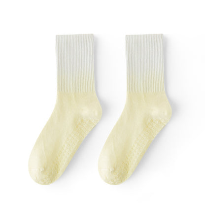 pilate grip socks, reformer pilates socks,best pilates socks, yoga gripsocks, studio socks, fitness socks, gym socks, workout socks, and barre socks, gripsocks in Canada, gripsocks in USA, Australia gripsocks